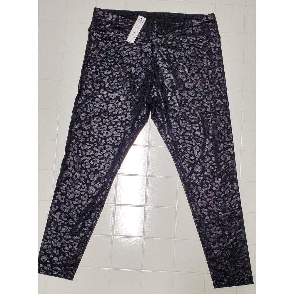 Brand new with tags! Chico's Zenergy foil print leggings Size 2R (Women's Large)